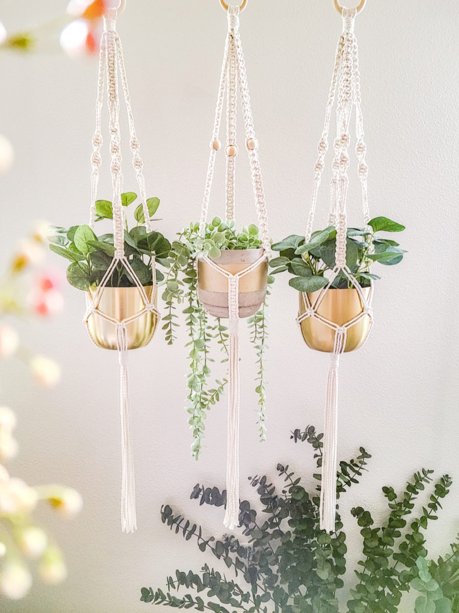 Some neutral macrame planters from Sweet Home Alberti