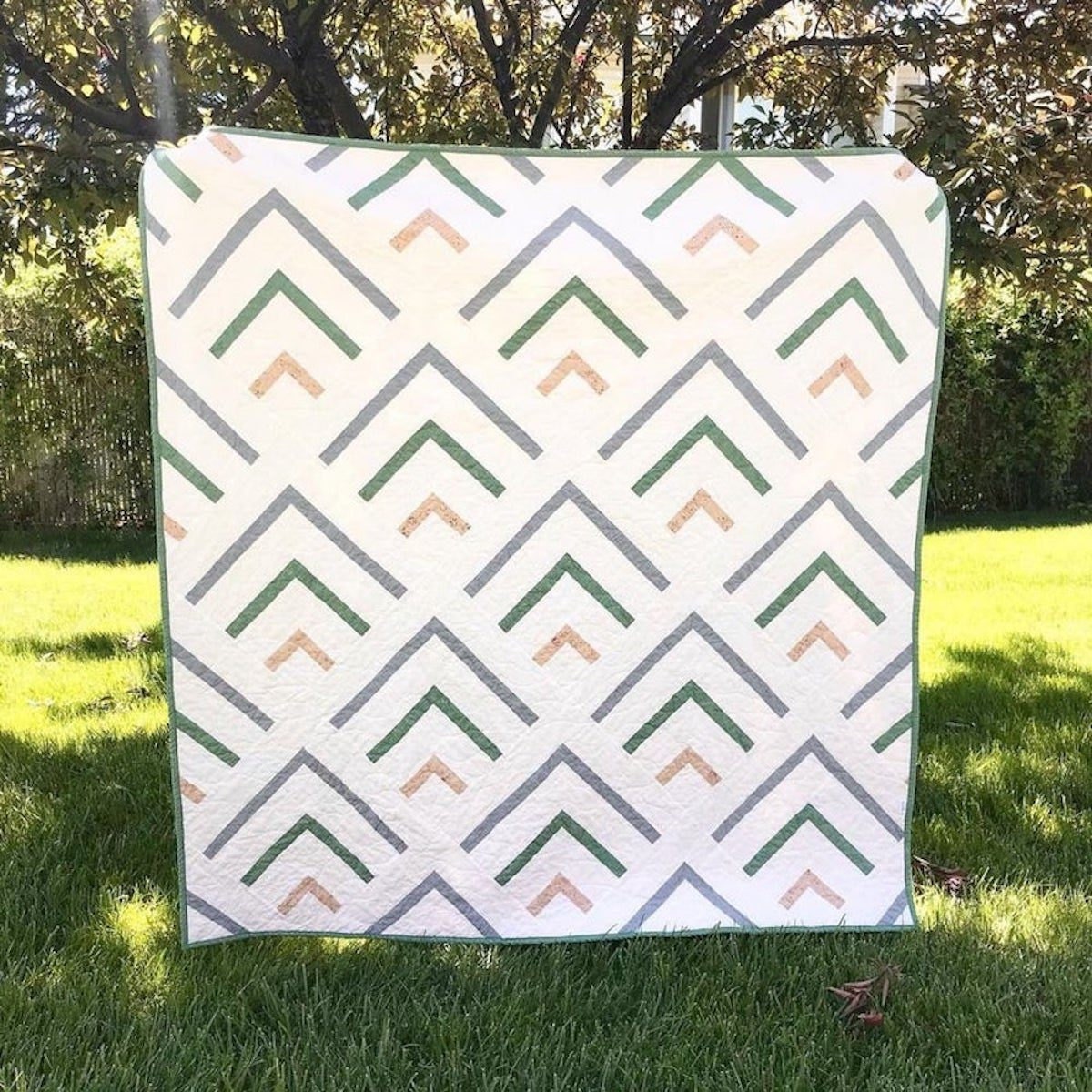 An arrow motif quilt pattern from Etsy