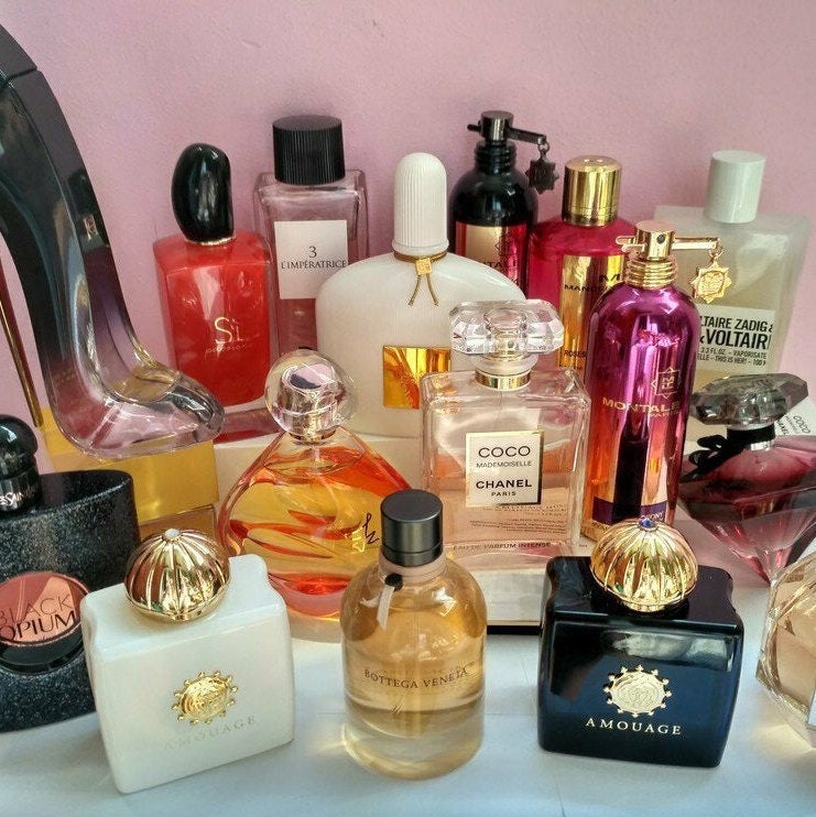 Женские духи EROWOMAN №4 Dolce&Gabbana с феромонами купить со скидкой в секс шопе  Косметика  Женские духи