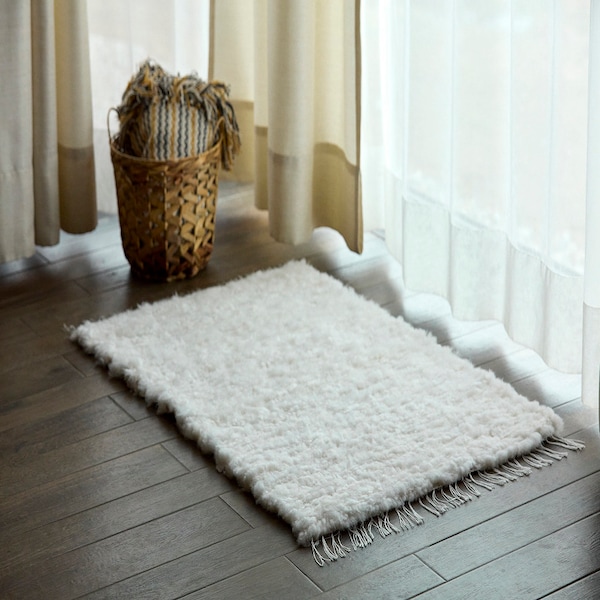 White Woven Sheepskin Rug