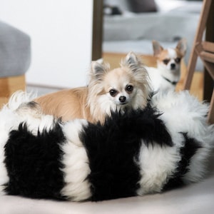 Black And White Sheepskin Pet Bed