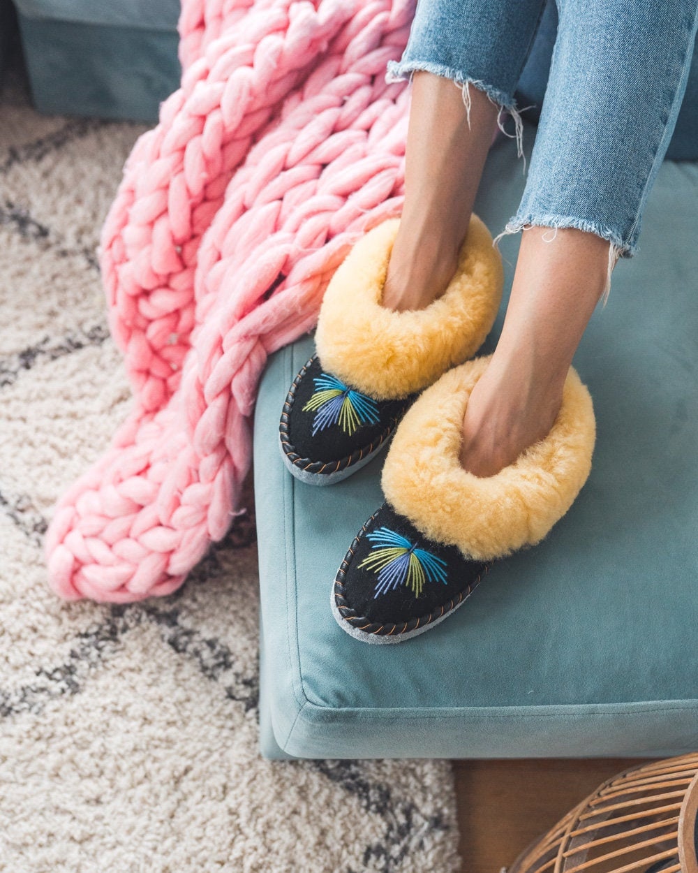 The orginal sheepes Slippers,Winter slippers,Gift for women,Women slippers,Fur slippers,Christmas gift,Slippers women,Leather slippers.