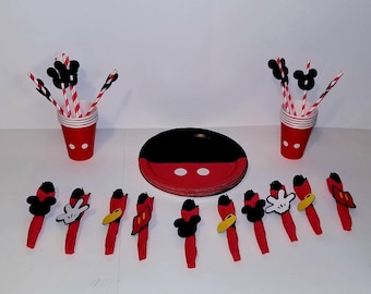 Mickey COMPLETE Table set for 10. Cups, plates, straws, Utensils