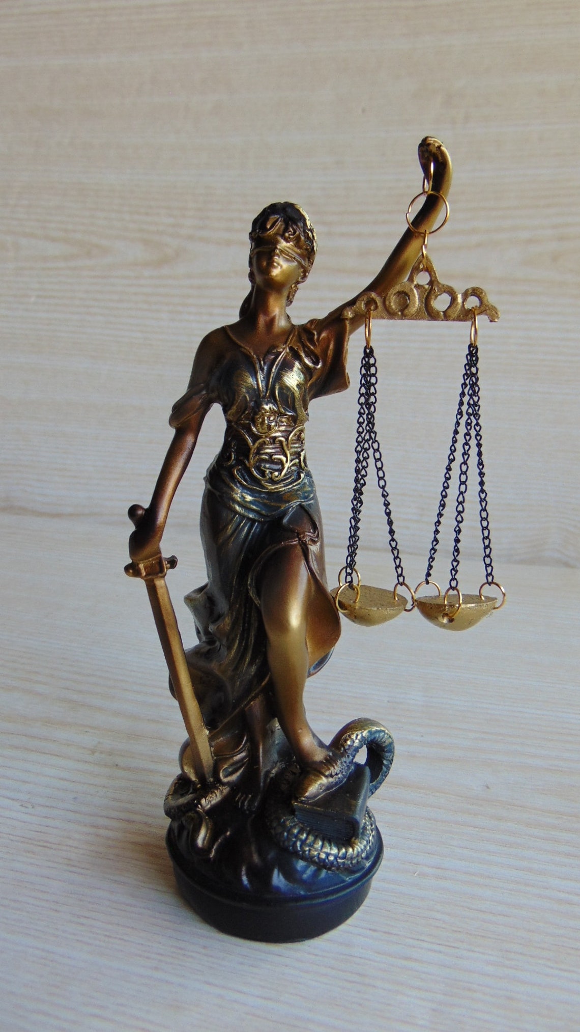 Statua Della Dea Della Giustizia In Resina - Decorazione Bronzo Per Casa O Ufficio - Foto 3