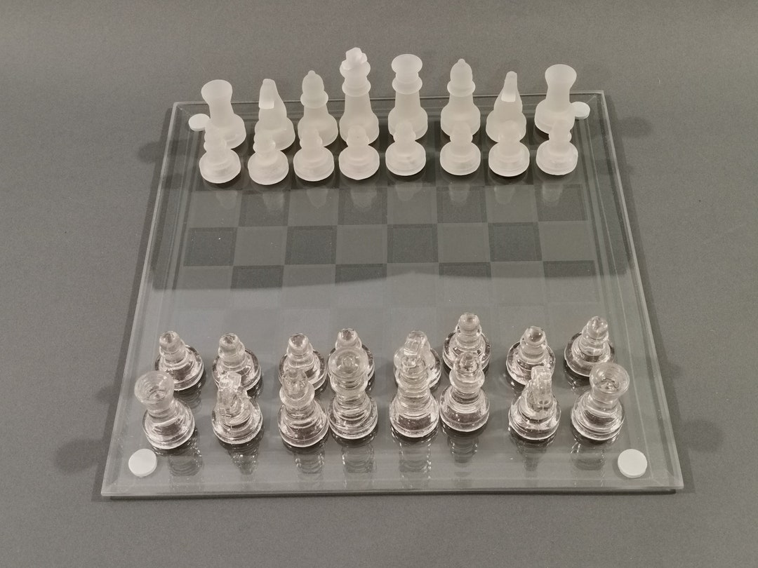 Vintage Glass Chess Set With Glass Board, Glass Chess Pieces,glass