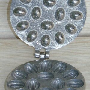 Iron Pan Vintage Mold Cookies Press for biscuits ON SALE Antique cast irons mold,Cookie Pan