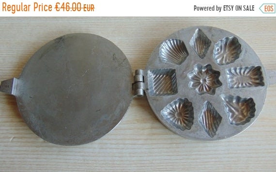 Iron Pan Vintage Mold Cookies Press for biscuits ON SALE Antique cast irons mold,Cookie Pan