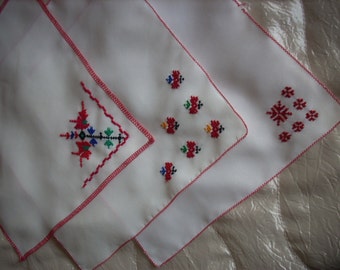 Vintage Embroidered Wedding Ladies Handkerchiefs with Bulgarian Embroidery,3 Vintage  Hankies with Traditional Bulgarian Handmade Embroidery