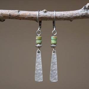 Pendientes Bobo de plata turquesa / Pendientes colgantes / Pendientes pequeños / Joyería bohemia / Regalo para mujer / Regalo para ella