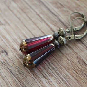 Rote Ohrringe, baumeln Ohrringe, Tropfen Ohrringe, Tschechische Glasohrringe, Rot Schmuck, Teardrop Ohrringe, Geschenk für Frauen Bild 1