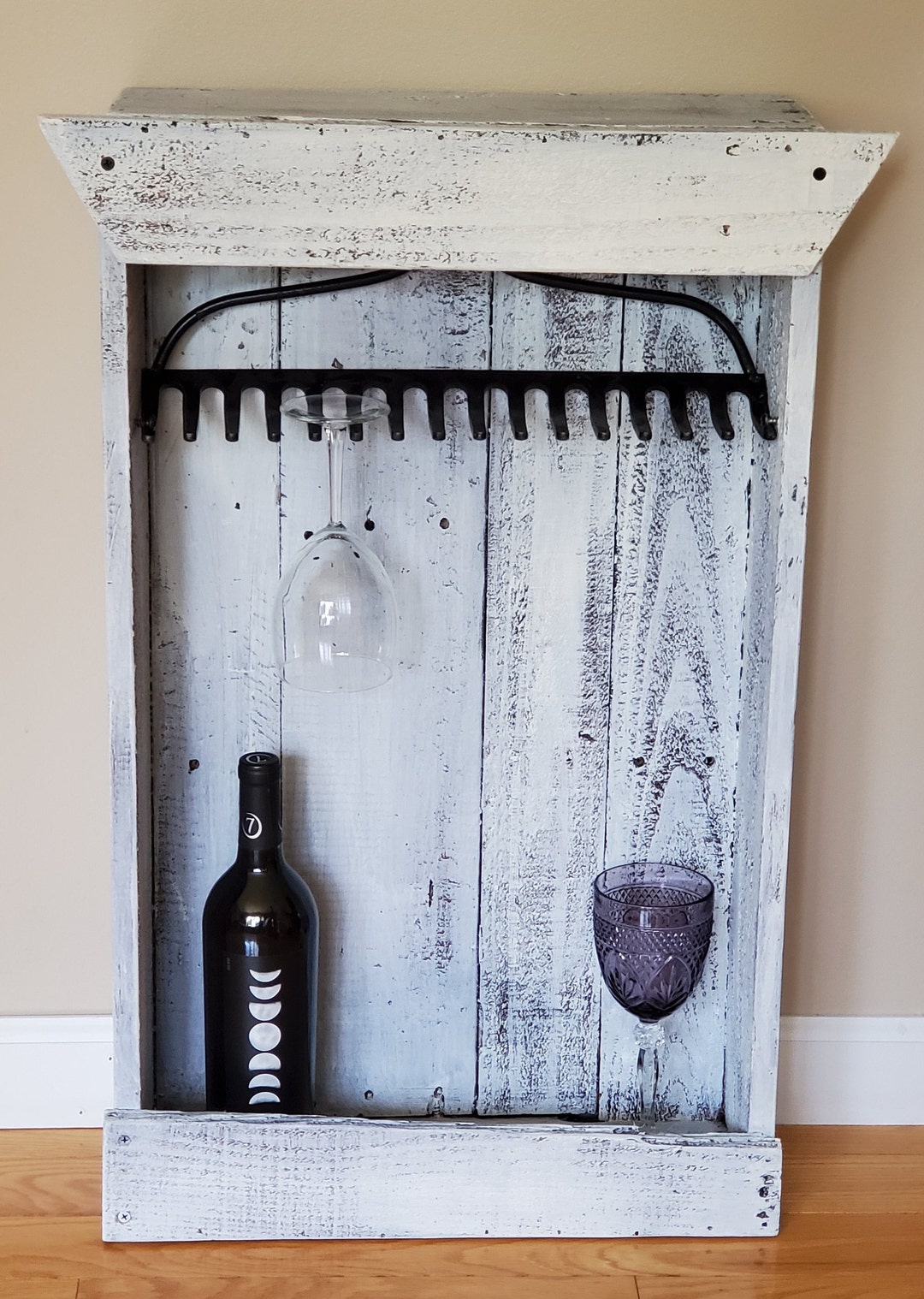 Rustic Pallet Wine Rack: Whitewash Country Decor With Rake Glass Holder ...