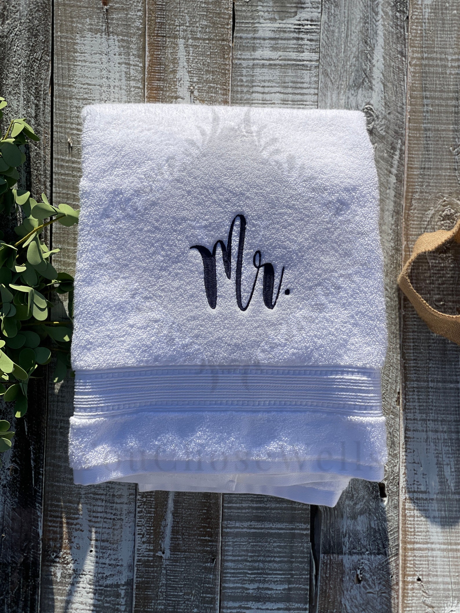Mr. and Mrs. Custom Bath Towel Personalized Wedding Gift Etsy