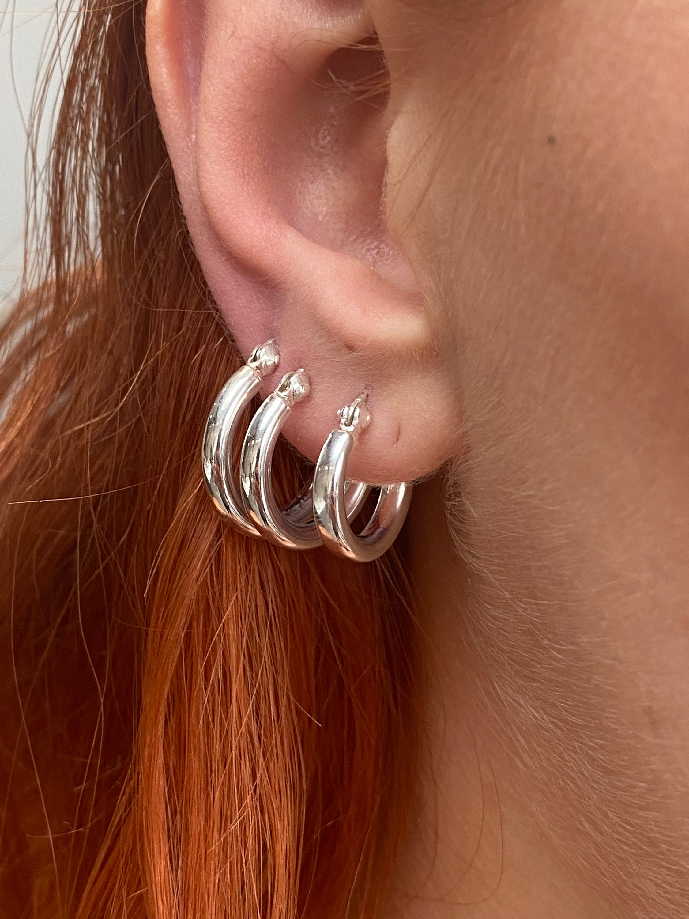 人気商品の入荷速報 入荷Now 925 Sterling Silver Hinged HOOP Earrings Snap Closure Chunky アクセサリー