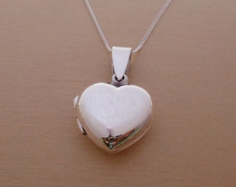 Piccolo medaglione con foto a forma di cuore d'amore in argento sterling 925 lucido, pendente da 16 mm x 16 mm su catena barbazzale da 16", 18" o 20" o senza catena