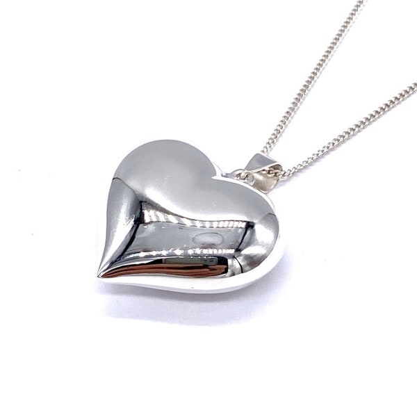 Pendentif grand coeur soufflé en argent sterling 925 avec breloque de 25 mm de diamètre sur une chaîne en argent de 16, 18 ou 20 po.