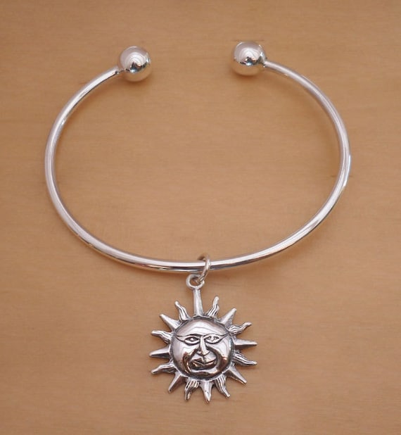 Sterling Silver Screw End Torque Bangle 63mm /& 2.5mm Thick /& Good Luck Key Charm