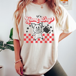 Vintage Game Day Pig Shirt | Game Day Hogs Shirt | Unisex | Comfort Colors Shirt