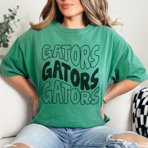 Gators Mascot Grunge Stacked Tee | Unisex | Comfort Colors Shirt