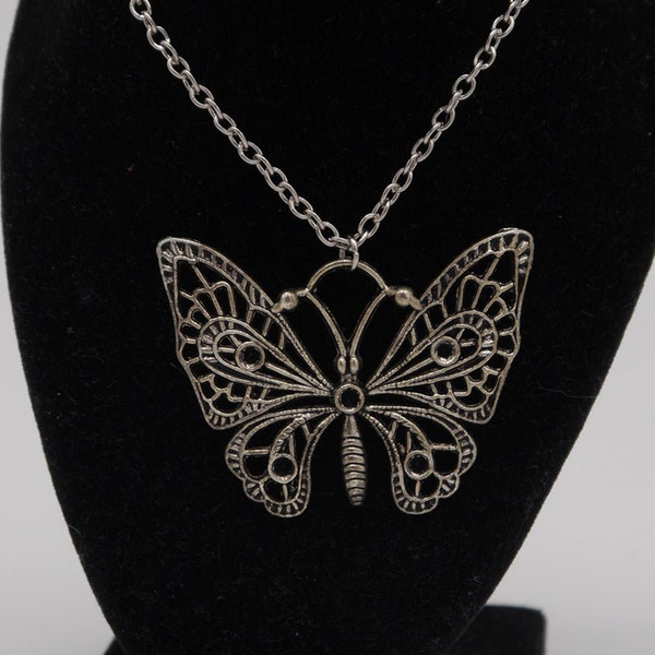 Vintage Schmetterling Kette ~ Anhänger ~ Natur ~