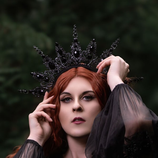 Halloween Crown ~ black Royal Metal halo ~ vampir ~ Krone ~ Kranz ~ Kopfschmuc ~ Headdress ~Heiligenschein ~ gothic ~ goth