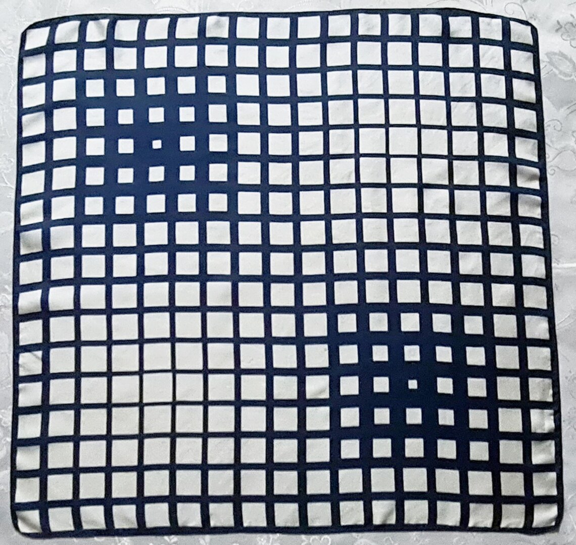 Scarf Vintage Authentic Plaid Art Blue White Silk 27" Square, foto 1 di 5
