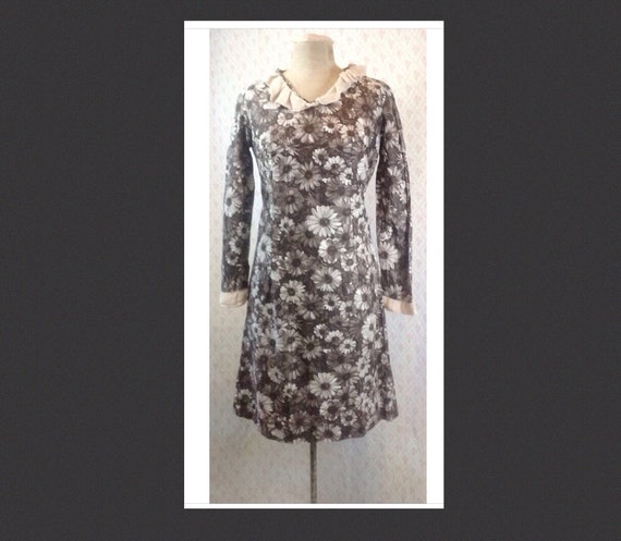 Wonderful vintage 1960's mod Twiggy style taupe a… - image 3