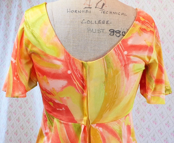 Fabulous vintage 1970's Andrade of Honolulu coral… - image 4