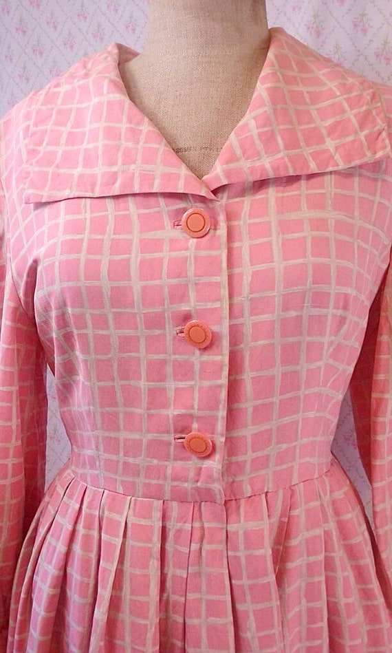 1950's vintage lovely pink and cream cotton/rayon… - image 2