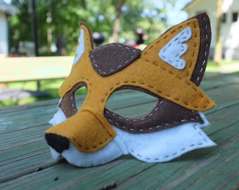 Maned Wolf Mask 