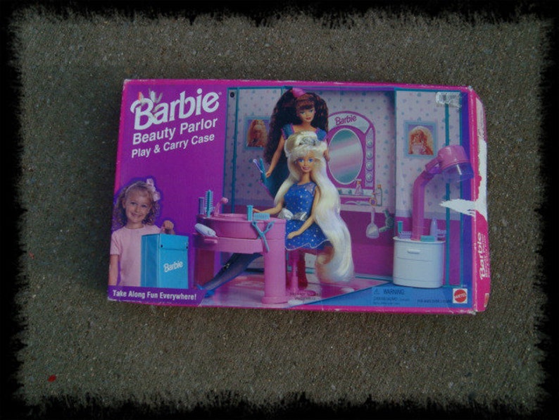 barbie rainbow beauty case