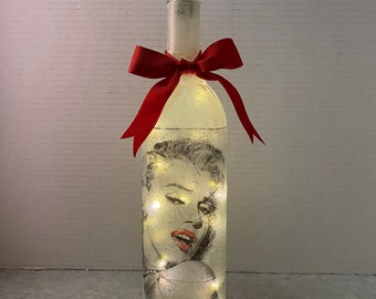 Marilyn Monroe lamp