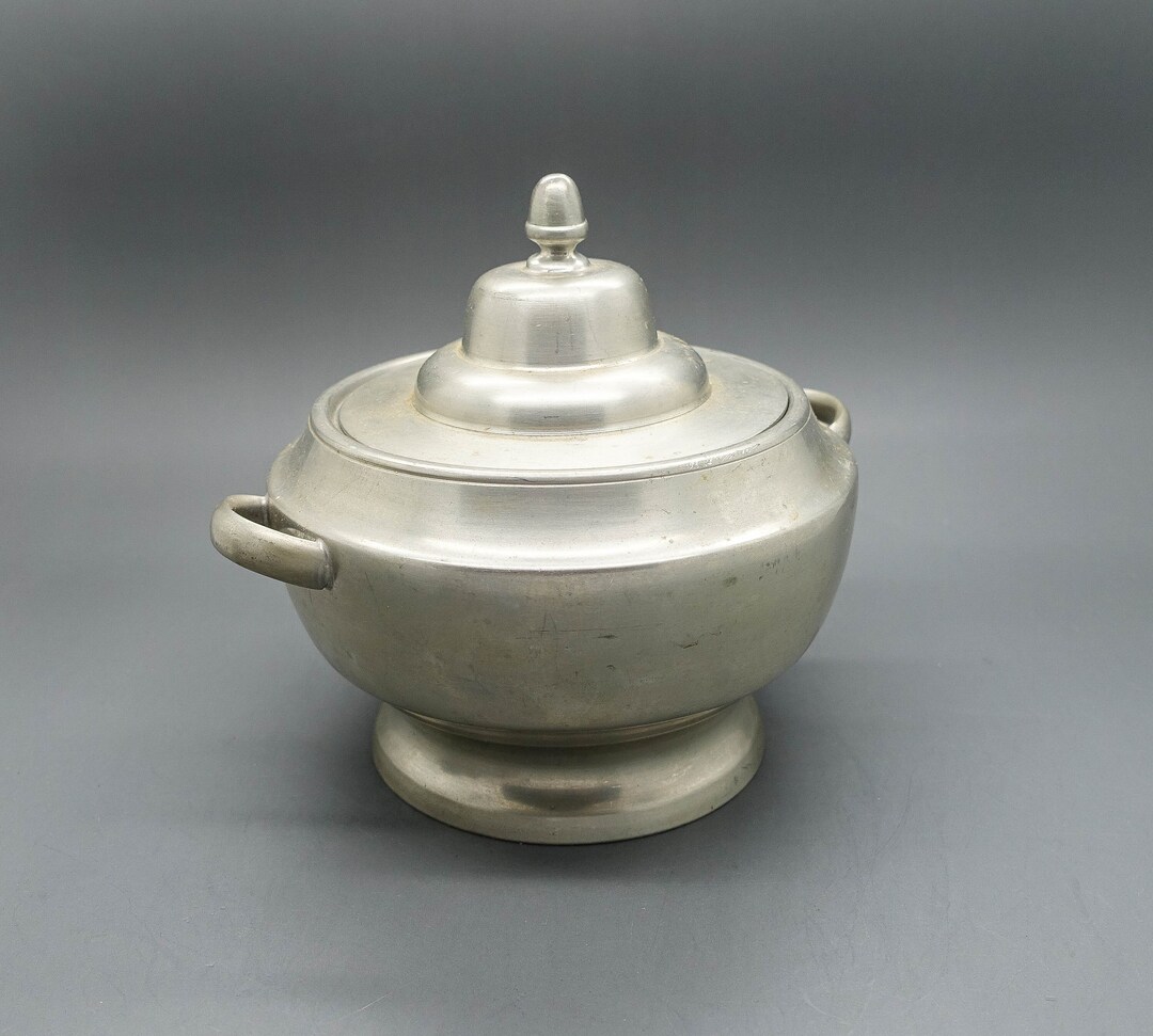 Woodbury Pewter Bowl and Lid Pipe Tobacco Humidor, Candy Dish, Trinket
