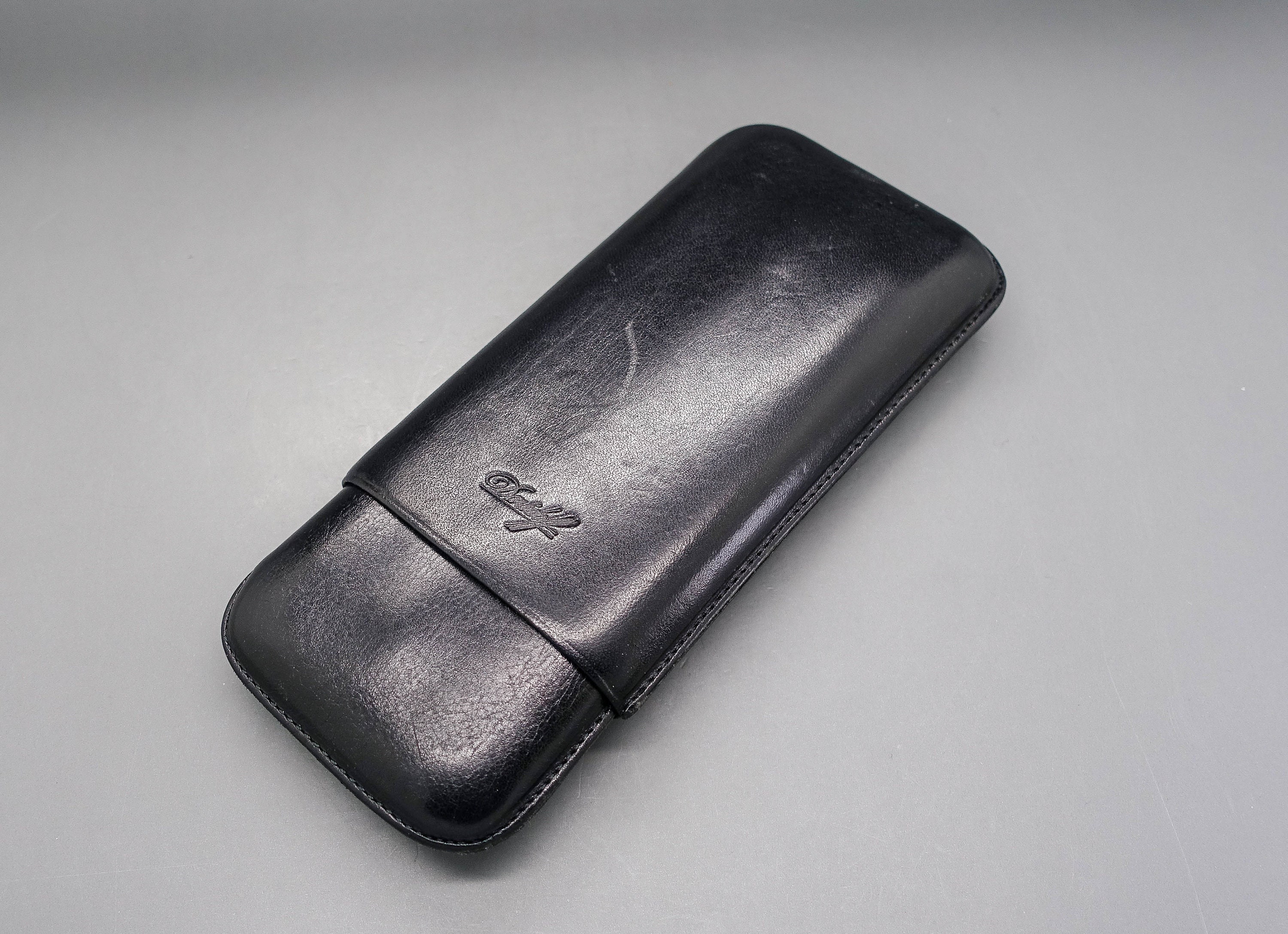 Davidoff R-3 Black Leather Cigar Case