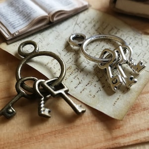 Dollhouse miniatures-1:12 scale-Miniature keys-Set of three skeleton keys on the ring-Antique silver-Antique bronze-Bunch-Set-Metal charms