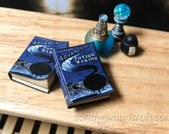 Miniature book "Advanced Potion Making", Dollhouse Miniatures 1/12 scale, 1 inch scale, magic, classes study spell, ancient secret knowledge