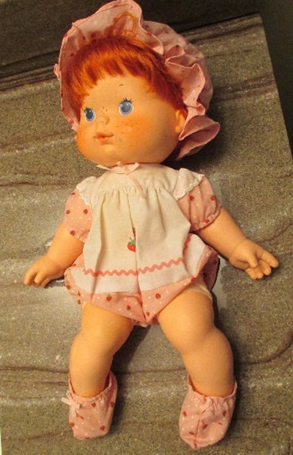 strawberry shortcake doll that blows kisses