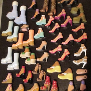 LOT of BRATZ Doll SHOES - Assorted Bratz Doll Shoes - Boots - Sandals - Heels - Chunky Heels - Set of Bare Feet - 25 Pairs