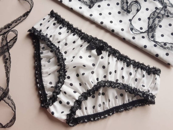 dots panty