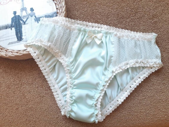 ruffled panties