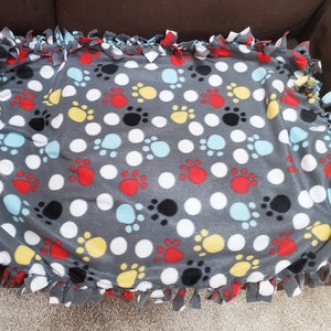 Fleece Dog Blanket, Gray dog blanket, dog tie blanket, fleece tie blanket, polka dot blanket, paw print blanket, puppy fleece blanket