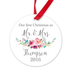 Unser erstes Weihnachten.Neu vermähltes Geschenk.Hochzeitsgeschenk.Weihnachtsgeschenk.Personalisiertes Geschenk.Geschenkidee.