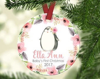 Baby es erster Christbaumschmuck. Baby Pinguin.Weihnachtsschmuck. Personalisierter Weihnachtsschmuck. Baby es erste Weihnachten.