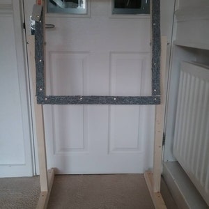 Rug hooking frame/ Punch needle frame 50 x 50cms and stand