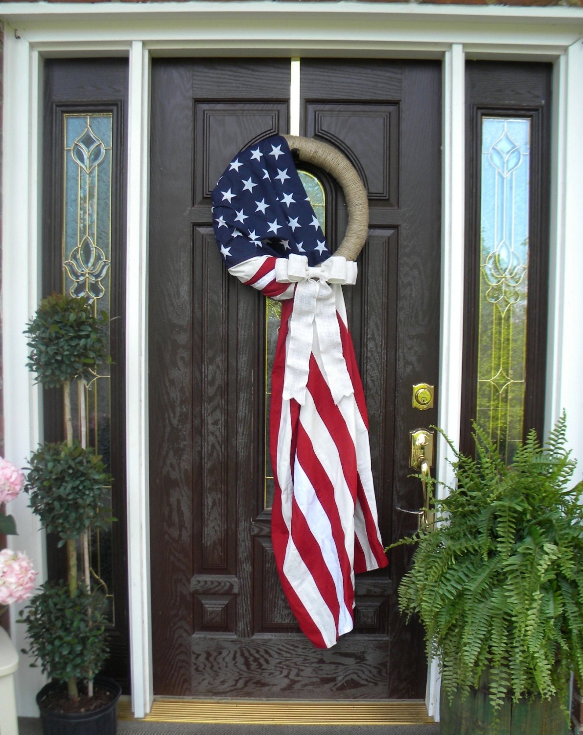 American Flag, Patriotic Wreath with Bow, wreath form is a 18", …
