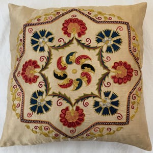 Suzani Pillowcase, Suzani Cushion, Uzbek Suzani, Decorative pillows