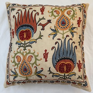 Capa de Almofada Suzani Bordada à Mão: Almofada de Seda/Algodão Uzbeque