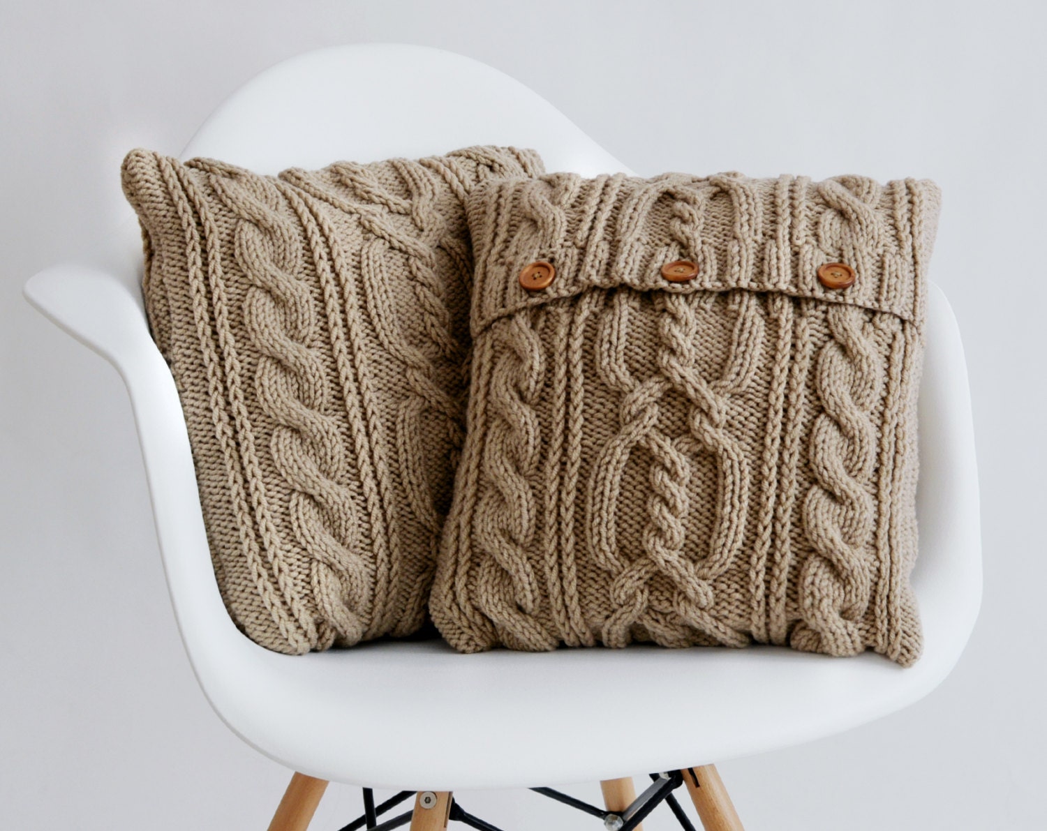 Beige cable knit pillow cover with 3 wooden buttons. Etsy