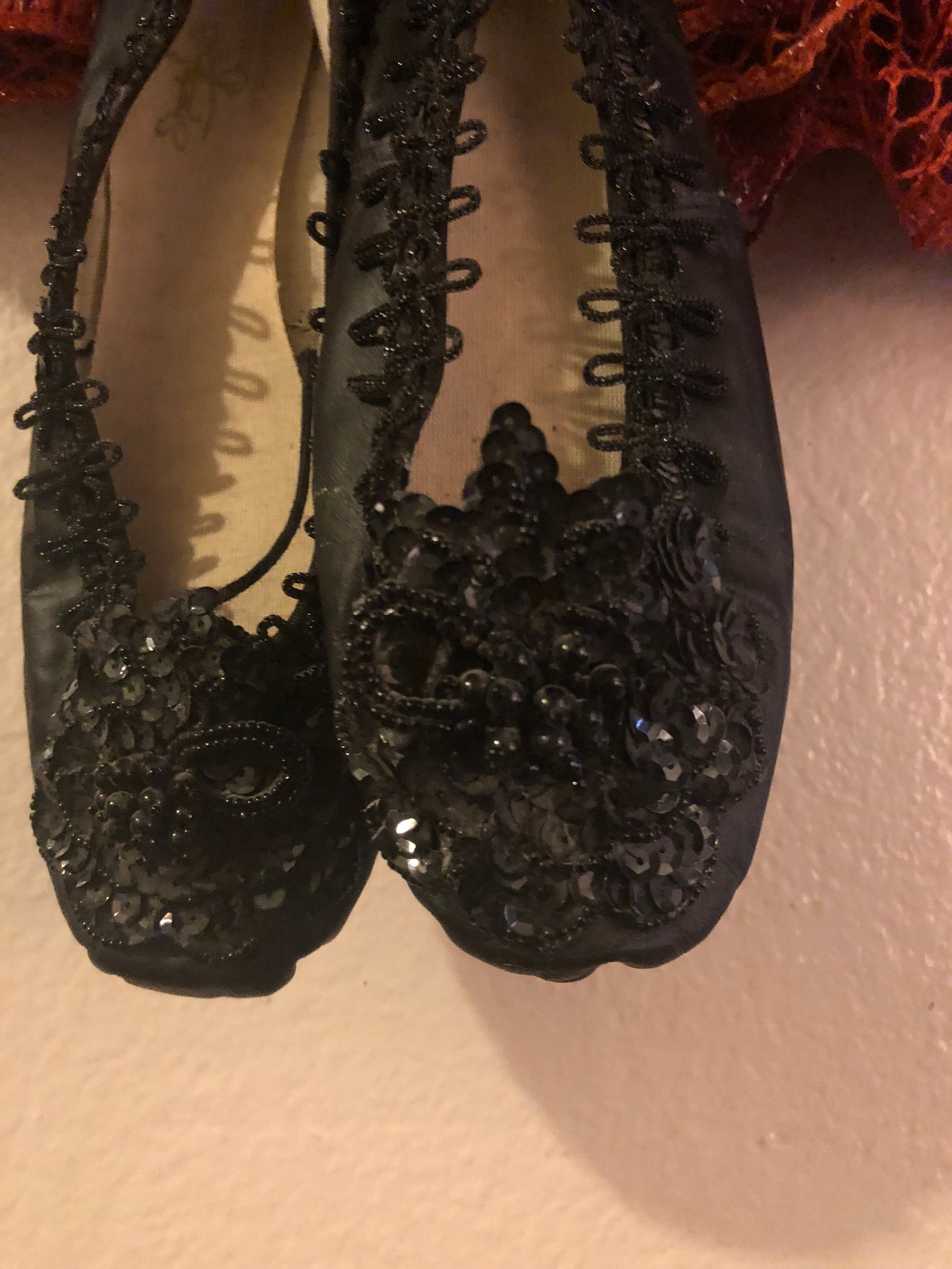 black ballet flats