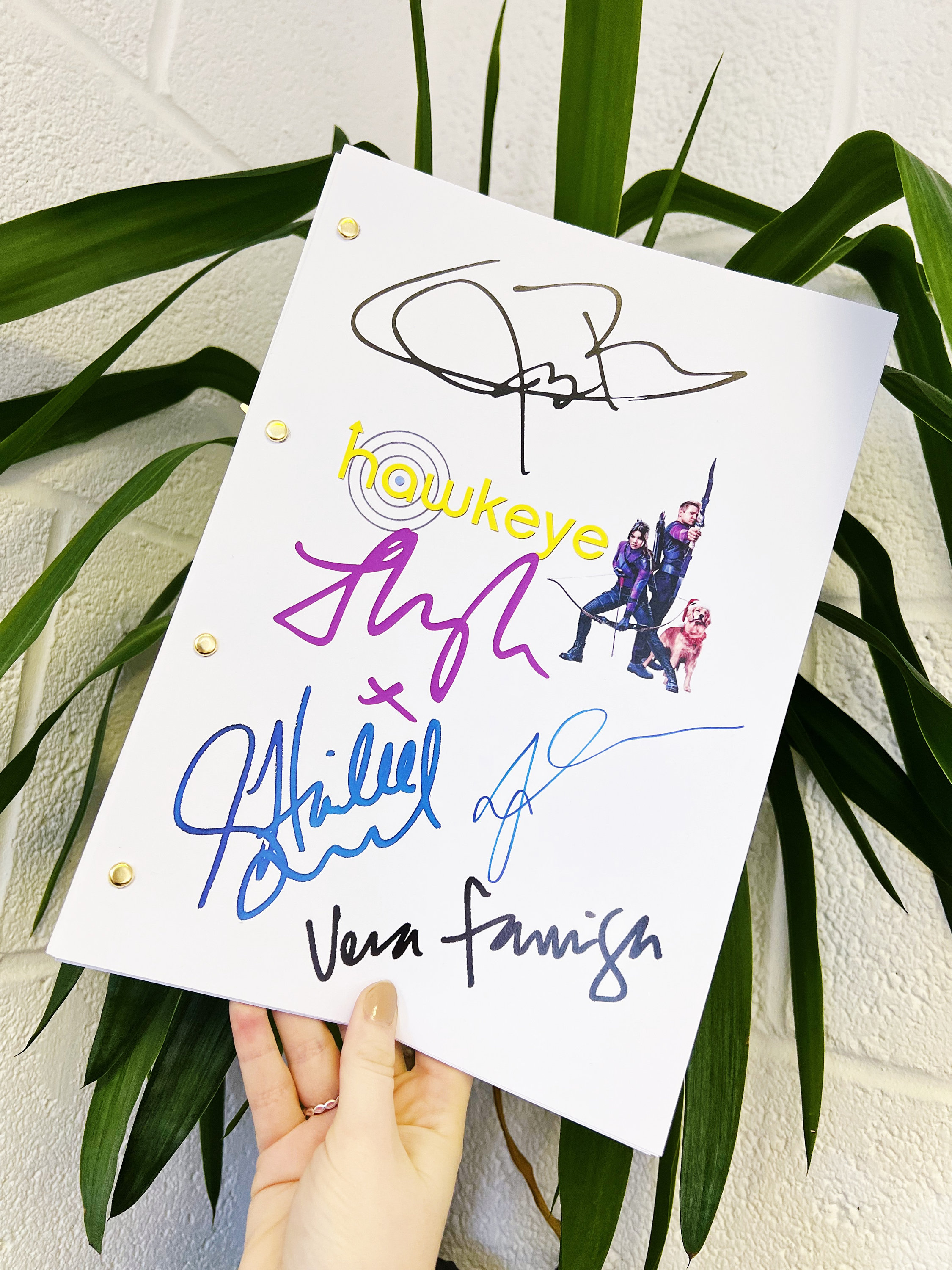 Hailee Steinfeld Autograph - Etsy