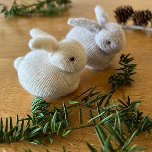 Hase Stofftiere zwei, Set von 2 Cashmere Hase Plüschies, Ostern Hase Stofftiere, Waldorf Hase Spielzeug Bild 5